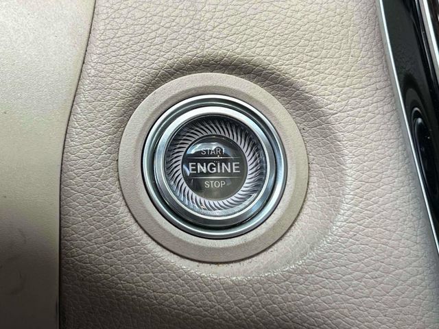 Used 2020 Mercedes-Benz C 300 Sedan w/ Premium Package image 33