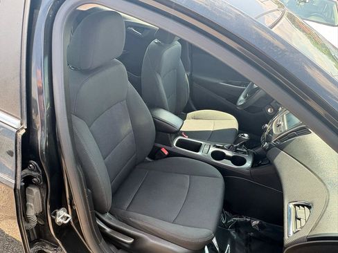 Used 2016 Chevrolet Cruze LT FWD image 21