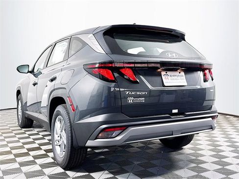 New 2026 Hyundai Tucson SE image 6