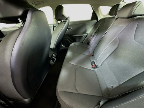 Used 2025 Kia K4 FWD image 25