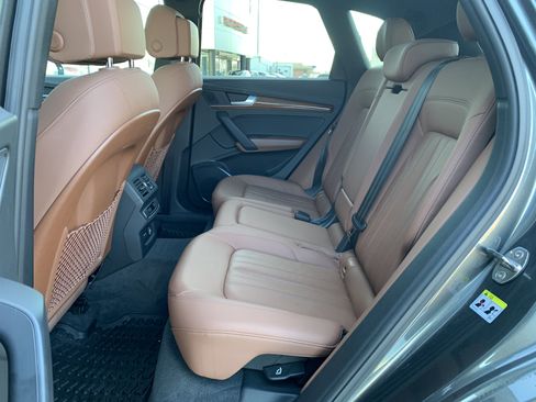 Certified 2022 Audi Q5 2.0T Premium w/ Convenience Package image 18