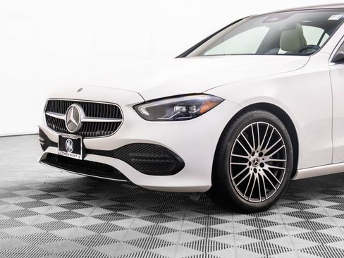 Used 2023 Mercedes-Benz C 300 4MATIC Sedan image 40