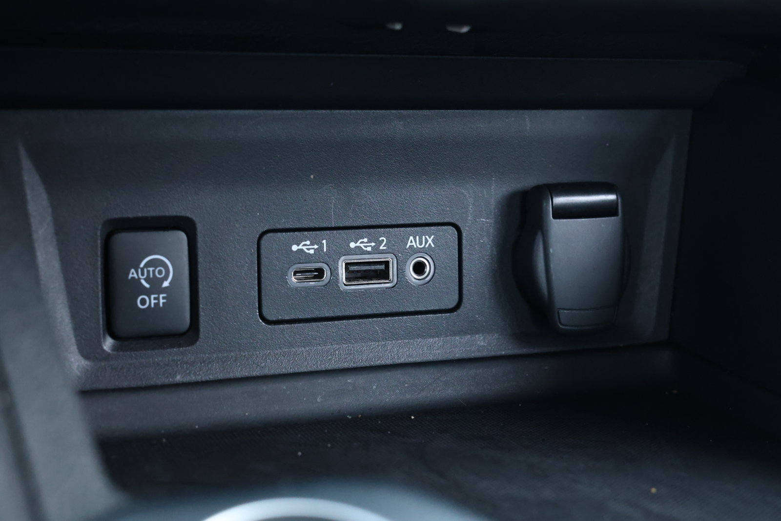 Used 2024 Nissan Sentra SV w/ All-Weather Package FWD image 22