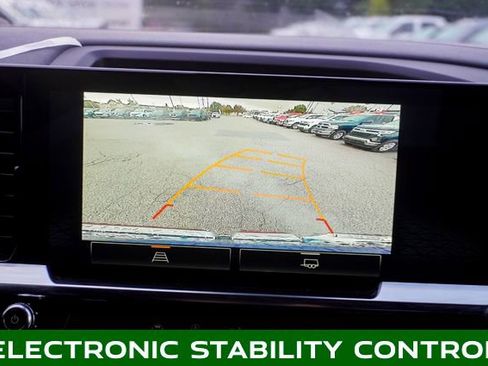 Used 2024 GMC Sierra 1500 SLE image 13