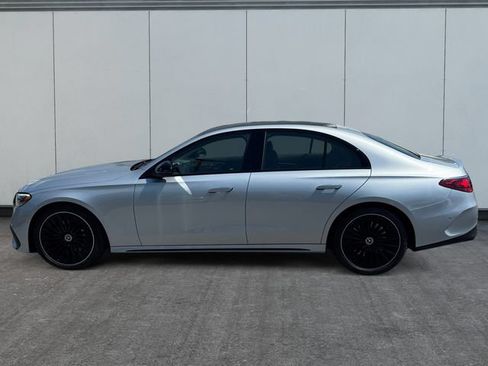 Used 2025 Mercedes-Benz E 450 4MATIC Sedan image 2