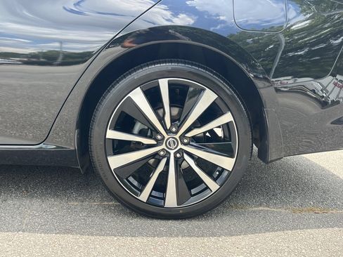 Used 2019 Nissan Altima 2.5 Platinum AWD/4WD image 33