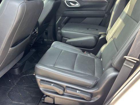Used 2021 Chevrolet Tahoe LT w/ LT Signature Plus Package RWD image 16