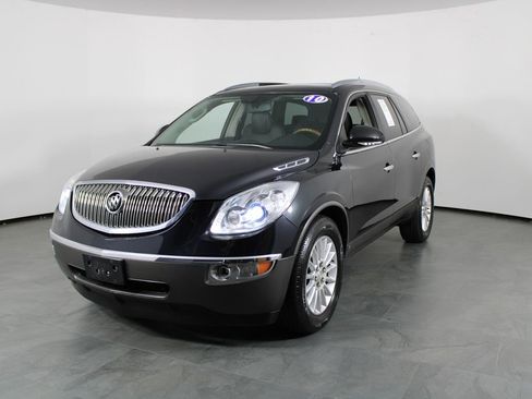 Used 2010 Buick Enclave CXL w/ Trailering Provision Package image 2