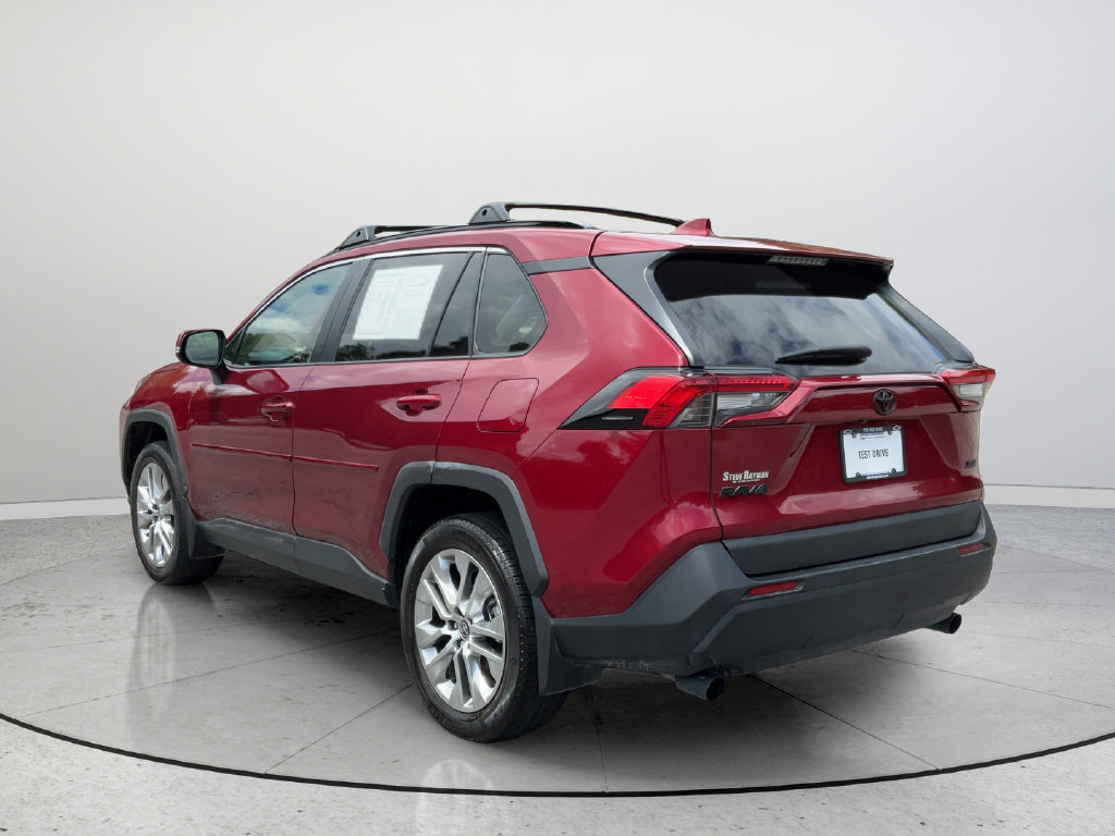 Used 2025 Toyota RAV4 XLE Premium FWD image 8