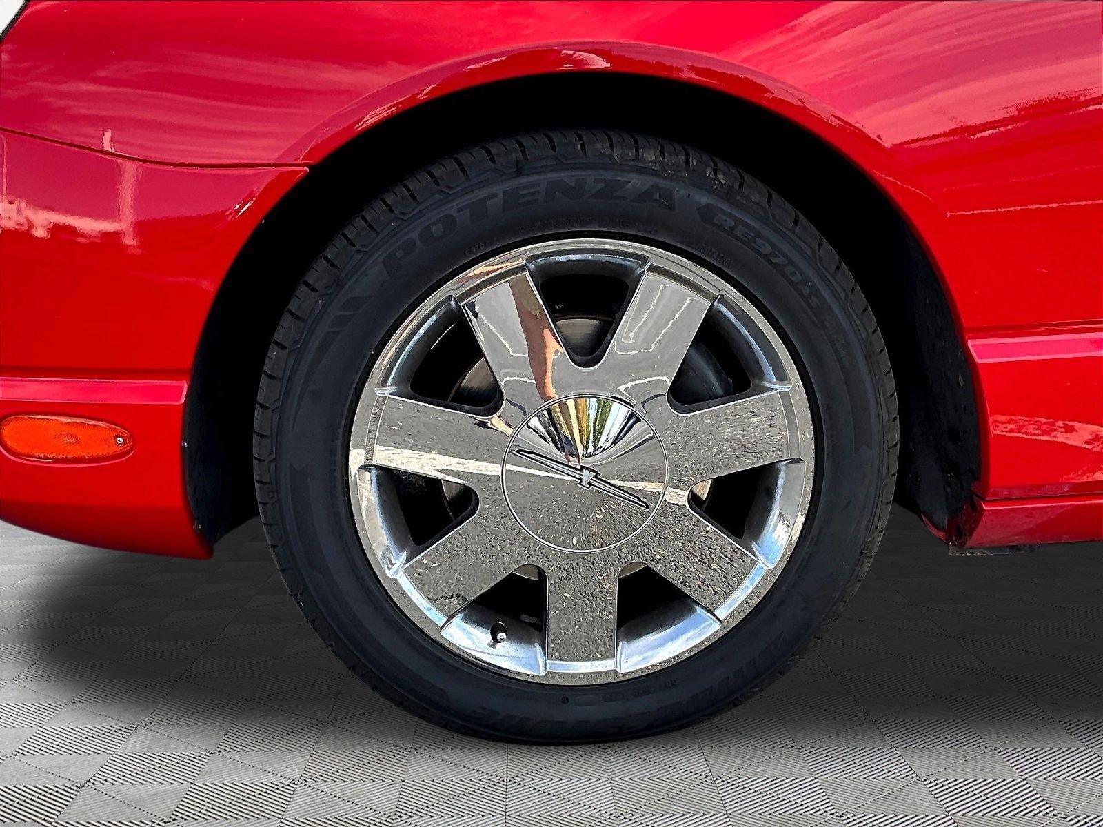 Used 2002 Ford Thunderbird RWD image 28