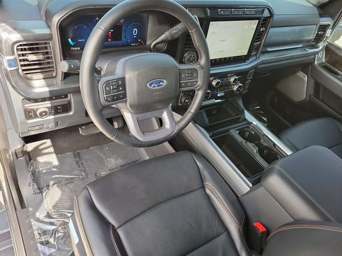 Used 2023 Ford F250 Lariat w/ Lariat Ultimate Package AWD/4WD image 13
