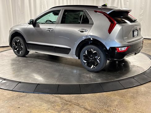 New 2026 Kia Niro Wind w/ Wind Preserve Package FWD image 7