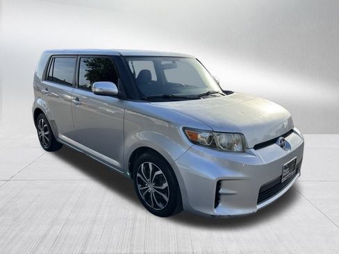 Used 2012 Scion xB image 3