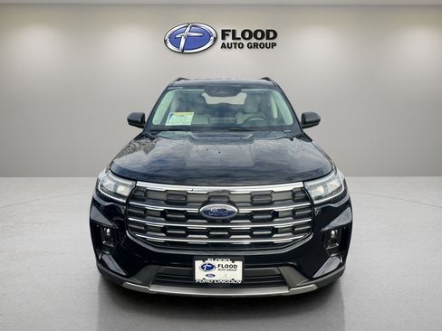 New 2026 Ford Explorer Active w/ Active Comfort Package image 2