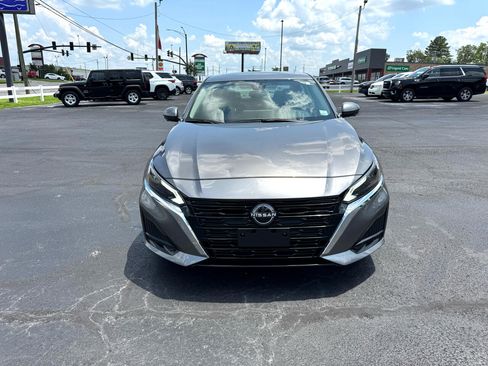 Used 2024 Nissan Altima 2.5 SL image 3