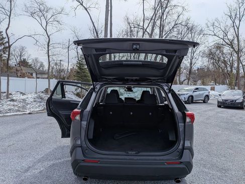 Used 2023 Toyota RAV4 LE image 19