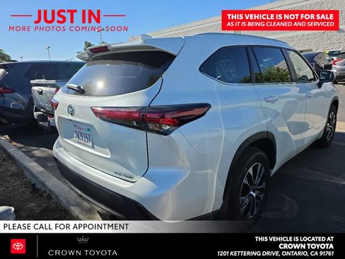 Used 2026 Toyota Highlander XLE AWD/4WD image 3
