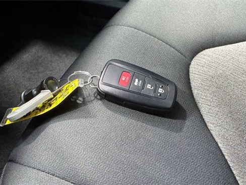 Used 2024 Toyota Camry LE image 31