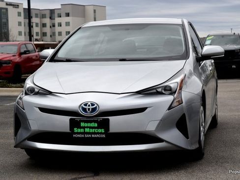 Used 2016 Toyota Prius Two image 1