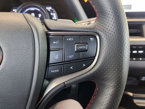 Used 2024 Lexus UX 250h F Sport FWD image 29