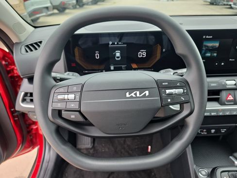 New 2026 Kia K4 FWD image 28