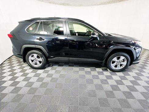 Used 2025 Toyota RAV4 LE AWD/4WD image 2