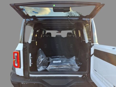 New 2025 Ford Bronco Badlands w/ Sasquatch Package image 7