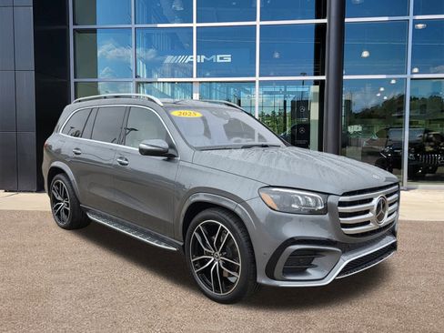 Certified 2025 Mercedes-Benz GLS 450 4MATIC image 3