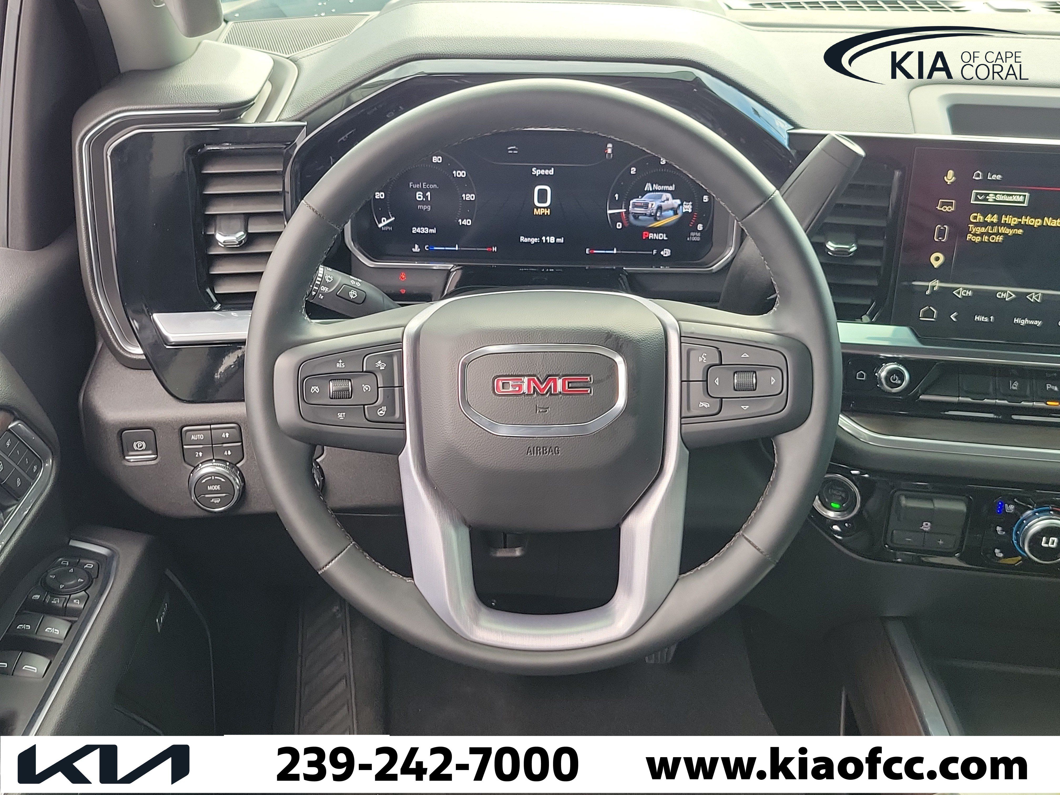Used 2026 GMC Sierra 3500 SLT w/ SLT Convenience Package AWD/4WD image 17