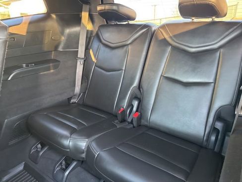 Used 2022 Cadillac XT6 Premium Luxury w/ LPO, Floor Liner Package image 16