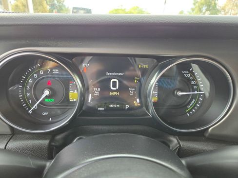 Used 2022 Jeep Wrangler Unlimited Rubicon 4xe w/ Cold Weather Group image 31