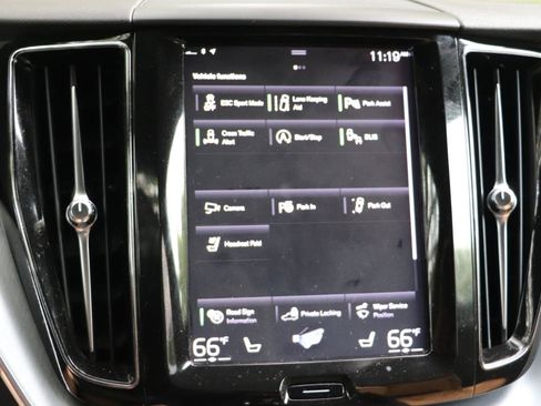 Used 2019 Volvo XC60 T6 Momentum w/ Premium Package AWD/4WD image 20