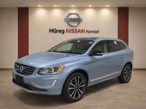 Used 2017 Volvo XC60 T6 Dynamic w/ Advanced Package AWD/4WD image 3