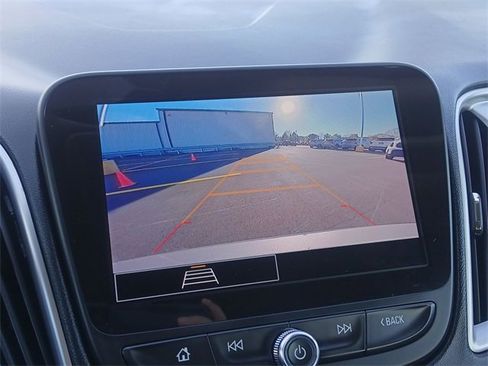 Used 2023 Chevrolet Malibu LT image 17