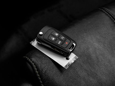 Used 2017 Chevrolet Impala LT FWD image 62