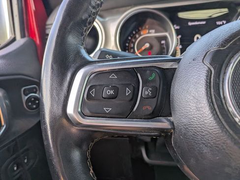Used 2018 Jeep Wrangler Unlimited Sahara AWD/4WD image 24