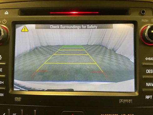 Used 2013 GMC Acadia Denali image 24