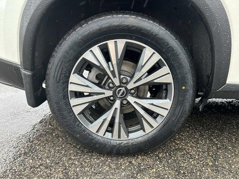 Certified 2023 Nissan Rogue SV w/ SV Premium B Package AWD/4WD image 9