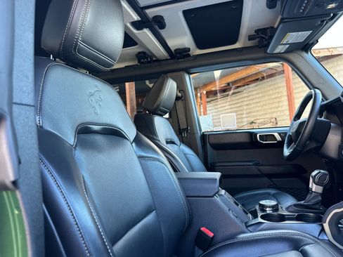 Used 2025 Ford Bronco Badlands image 19