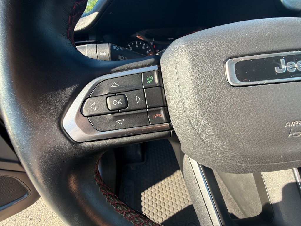 Used 2022 Jeep Compass Trailhawk w/ Trailhawk Convenience Group AWD/4WD image 17