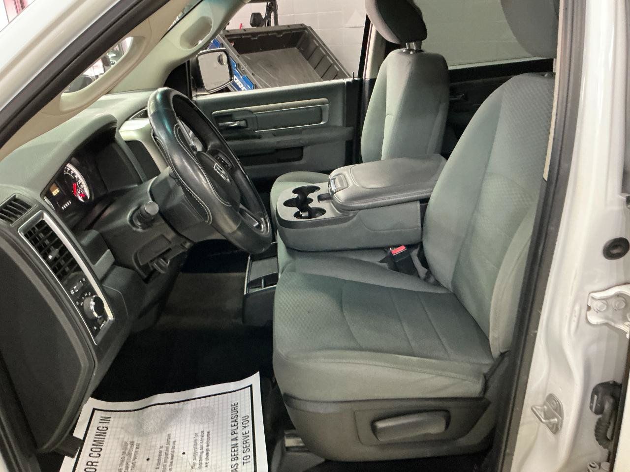 Used 2017 RAM 1500 Classic SLT AWD/4WD image 13
