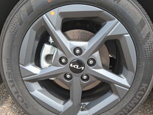New 2026 Kia K4 FWD image 19
