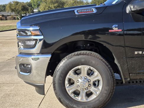 New 2025 RAM 2500 Big Horn w/ Bed Convenience Group image 9
