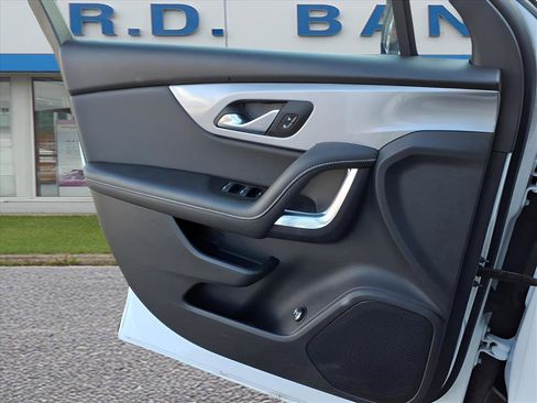 Used 2024 Chevrolet Blazer LT w/ Convenience Package image 11