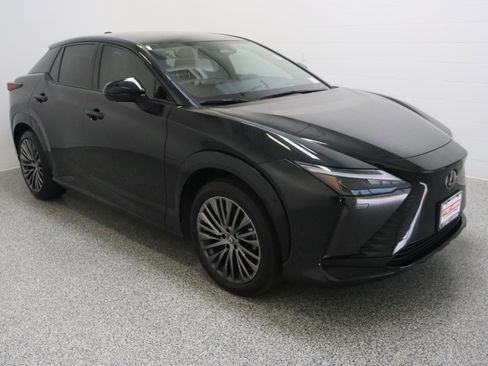 Used 2024 Lexus RZ 450e Premium w/ Accessory Package (P5) AWD/4WD image 4