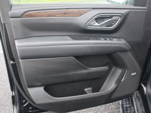 Used 2024 Chevrolet Suburban Premier w/ Max Trailering Package image 12