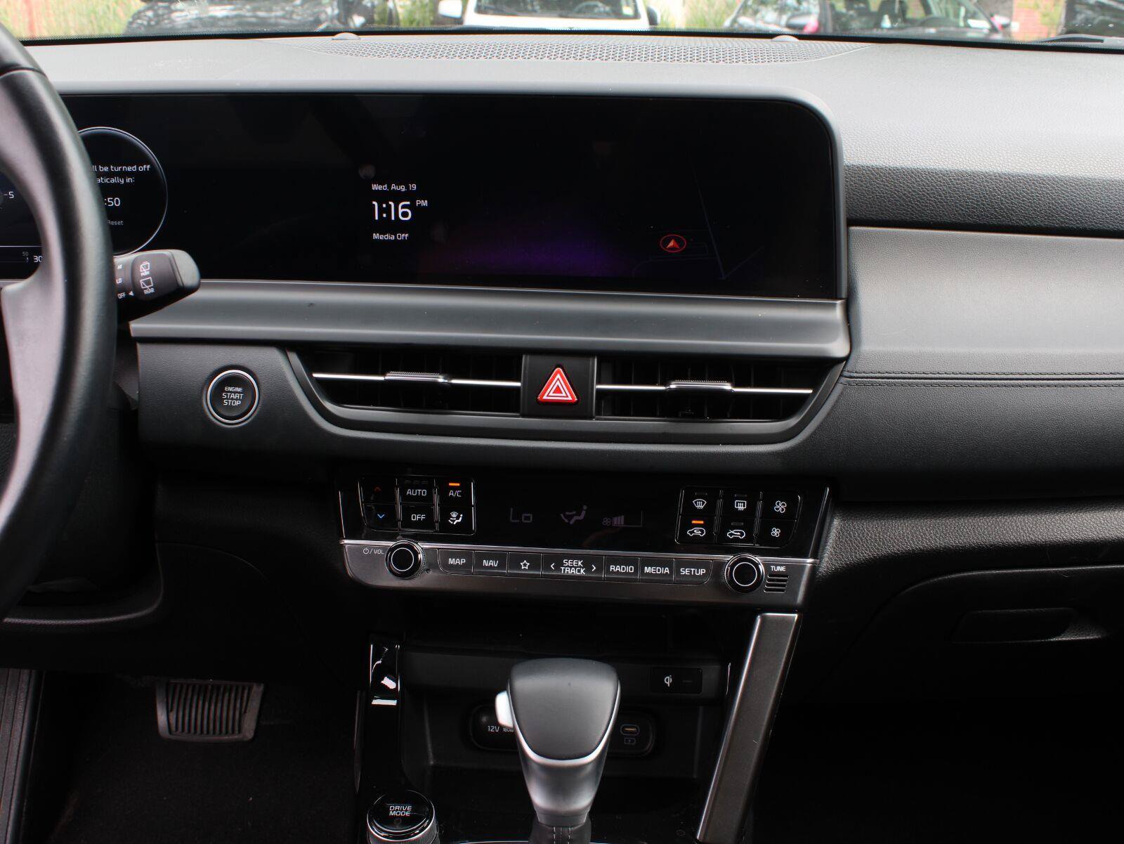 Used 2024 Kia Seltos EX AWD/4WD image 14
