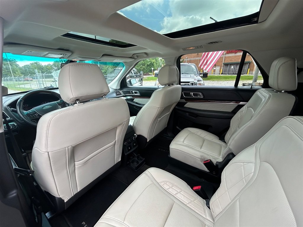 Used 2017 Ford Explorer Platinum AWD/4WD image 18