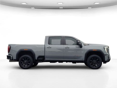 Used 2024 GMC Sierra 2500 AT4 w/ Max Trailering Package AWD/4WD image 5