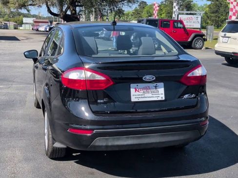Used 2019 Ford Fiesta SE w/ Equipment Group 201A FWD image 7